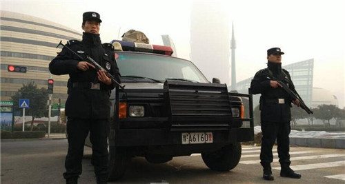 鄭州多處道路被管制，各位車主請(qǐng)繞行